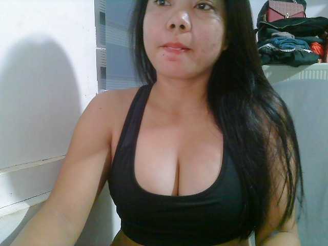 Courtney01 live cam on BongaCams