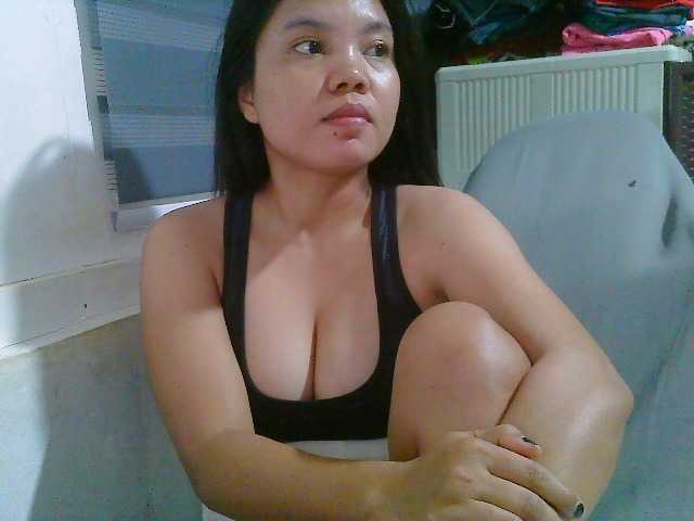 Courtney01 live cam on BongaCams