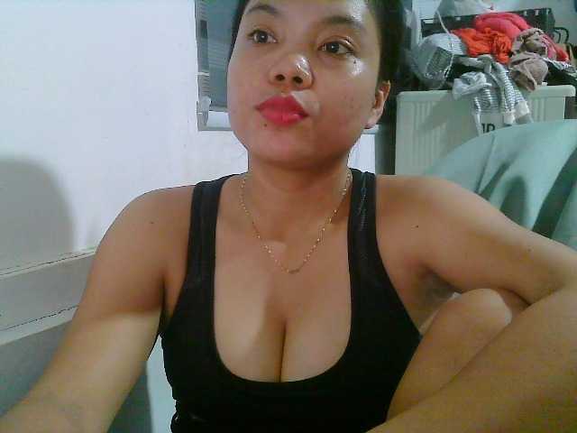 Courtney01's BongaCams show and profile