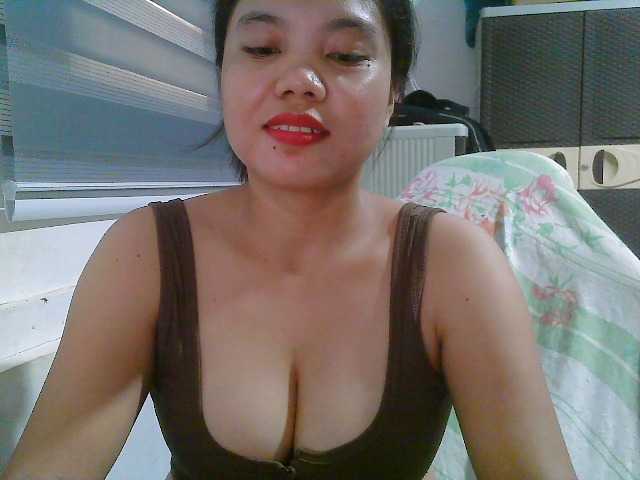 Courtney01 live cam on BongaCams
