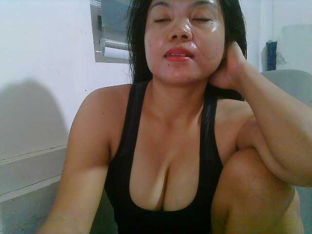 Courtney01 live cam on BongaCams