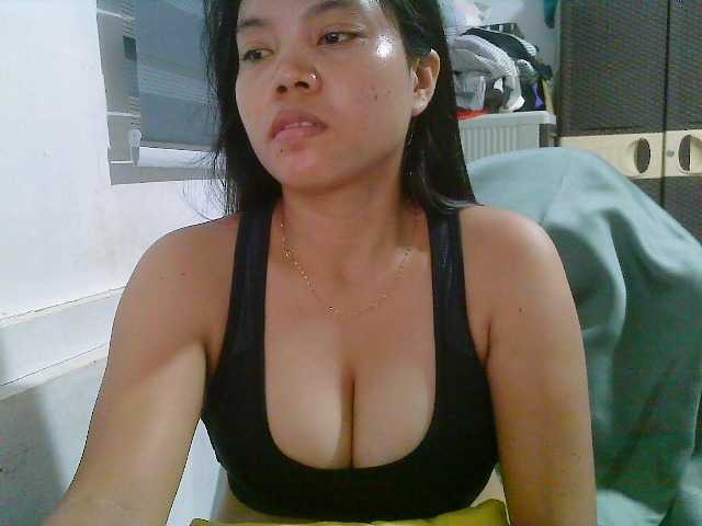 Courtney01's BongaCams show and profile