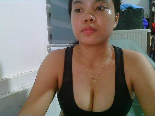 Courtney01's BongaCams show and profile