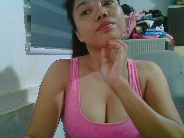 Courtney01 live cam on BongaCams