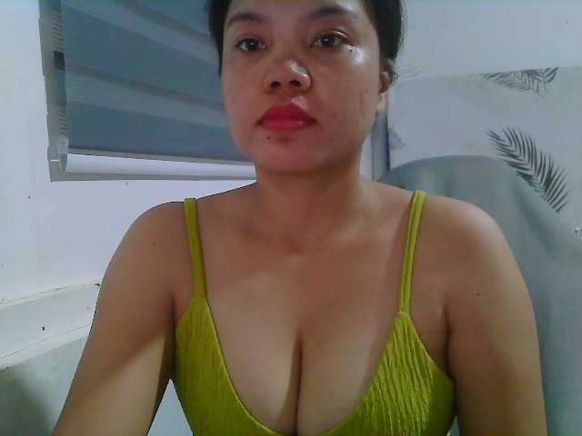 Courtney01 live cam on BongaCams