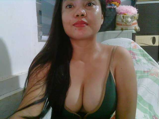 Courtney01 live cam on BongaCams