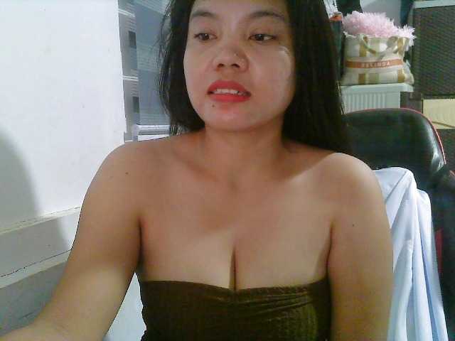 Courtney01 live cam on BongaCams