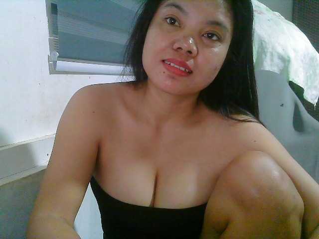 Courtney01 live cam on BongaCams