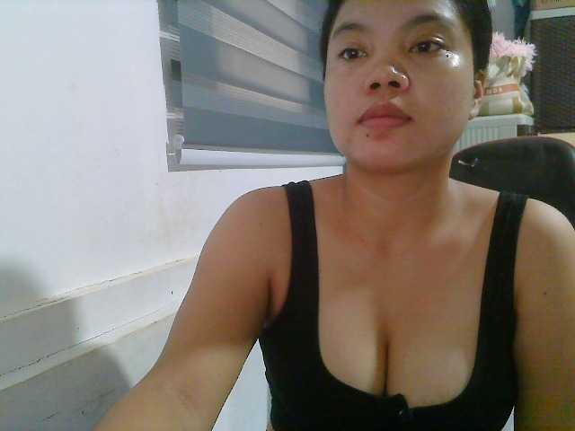Courtney01 live cam on BongaCams