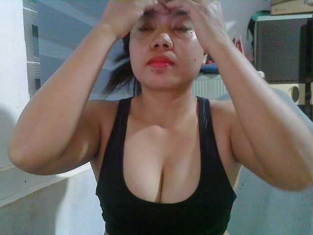 Courtney01 live cam on BongaCams