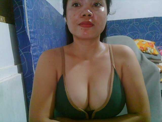 Courtney01 live cam on BongaCams
