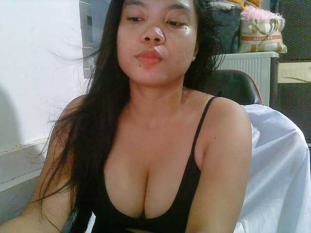 Courtney01 live cam on BongaCams