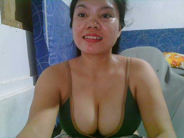 Courtney01 live cam on BongaCams