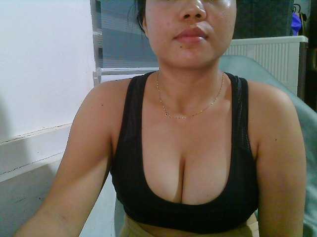 Courtney01's BongaCams show and profile