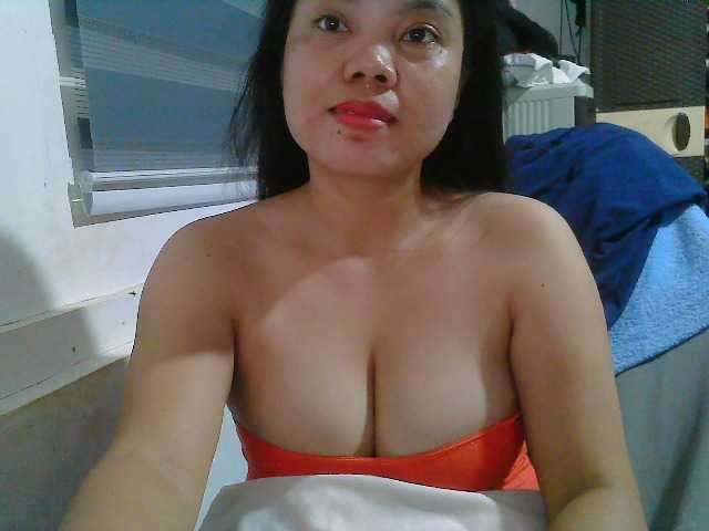 Courtney01 live cam on BongaCams