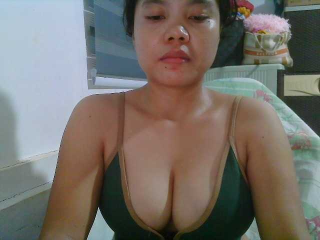 Courtney01 live cam on BongaCams
