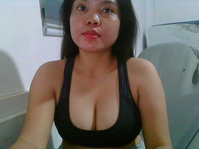 Courtney01 live cam on BongaCams