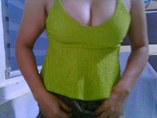 Courtney01 live webcam show