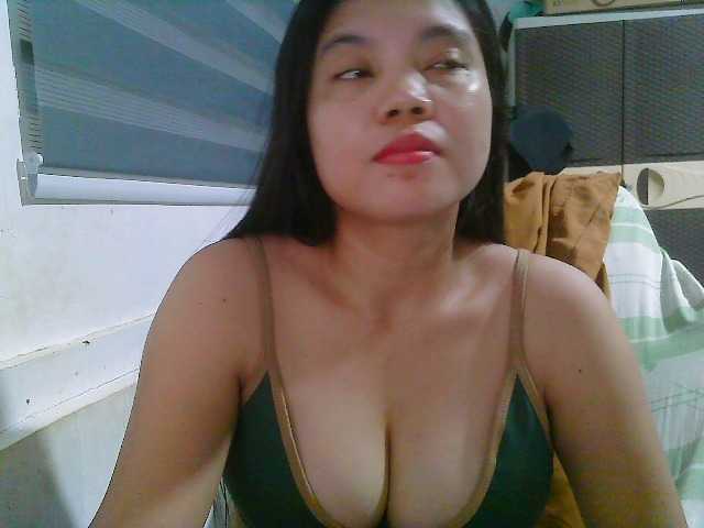 Courtney01 live cam on BongaCams