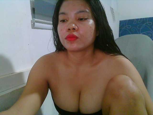 Courtney01 live cam on BongaCams