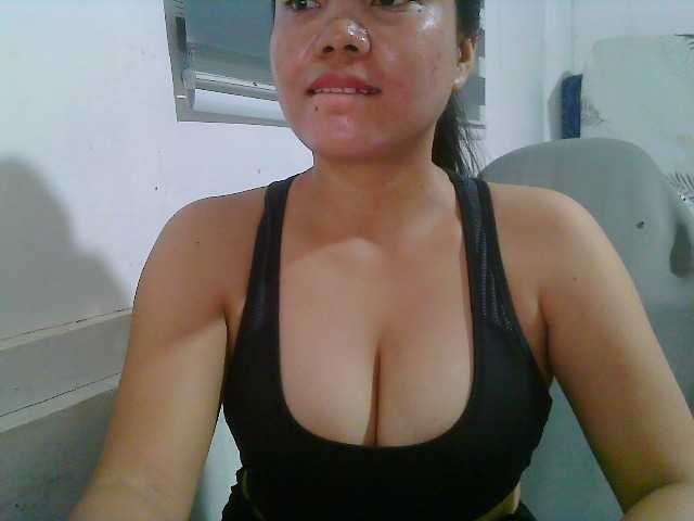 Courtney01 live cam on BongaCams