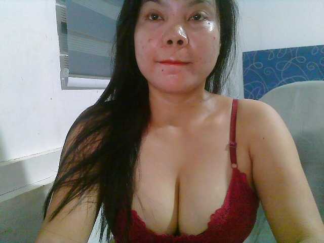 Courtney01 live cam on BongaCams