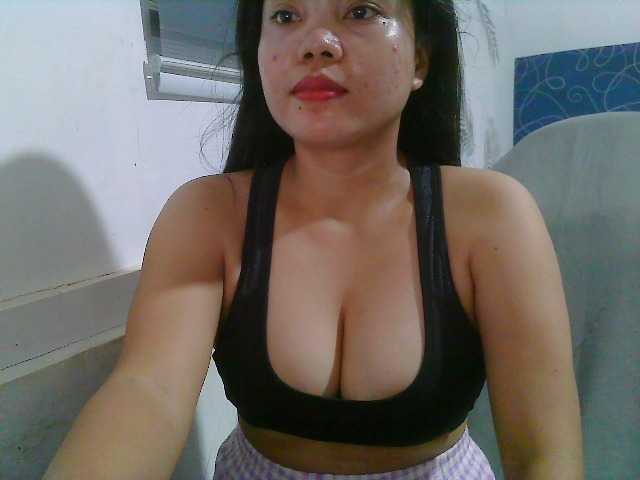 Courtney01 live cam on BongaCams