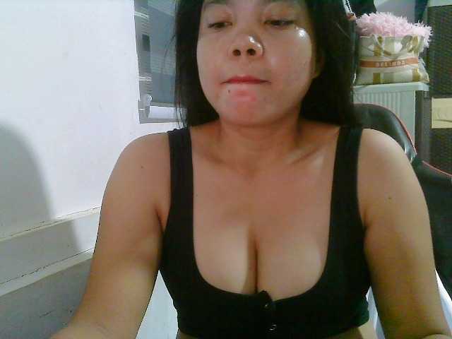 Courtney01 live cam on BongaCams