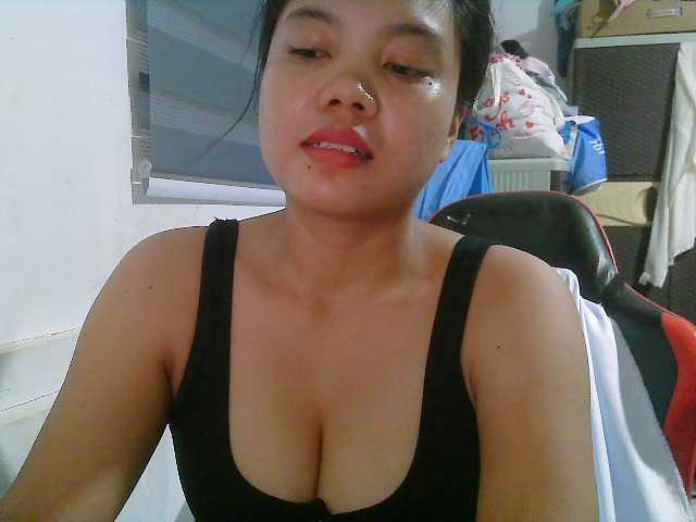 Courtney01 live cam on BongaCams
