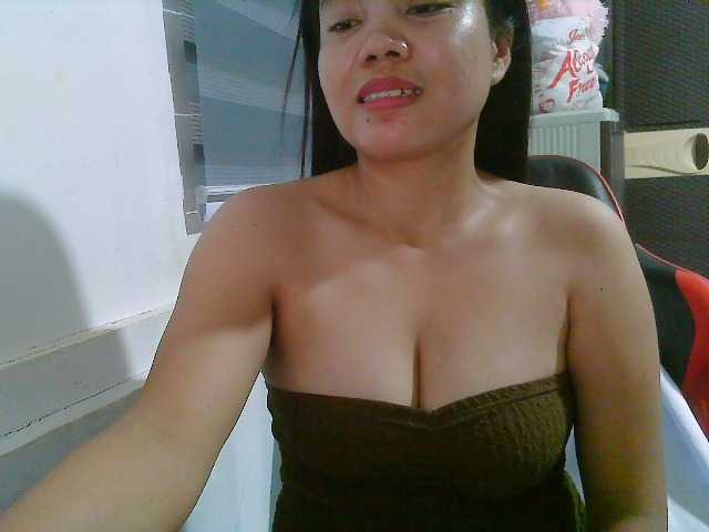 Courtney01 live cam on BongaCams