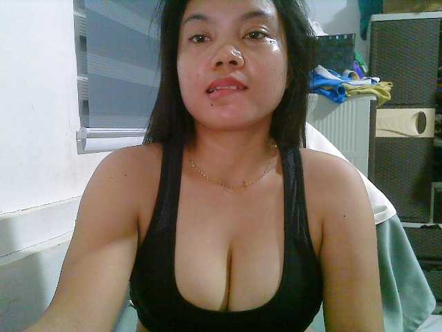 Courtney01 Live Cam and Statistics on UnifiedCams