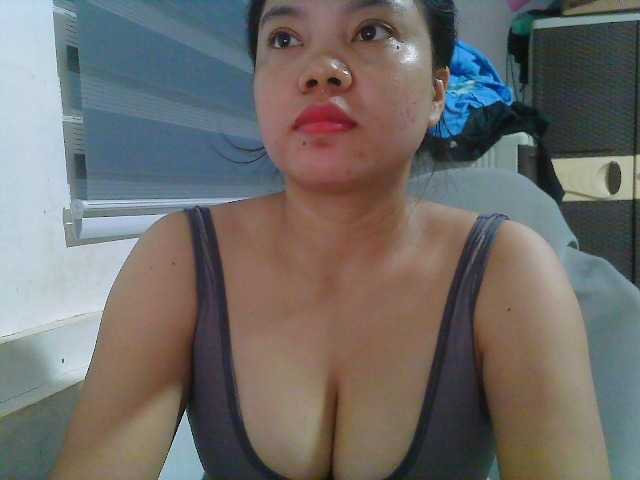 Courtney01 live cam on BongaCams