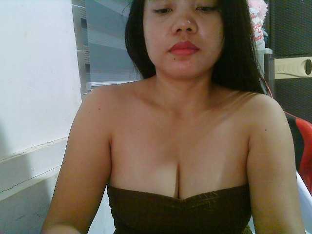 Courtney01 live cam on BongaCams