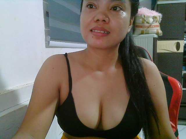 Courtney01 live cam on BongaCams