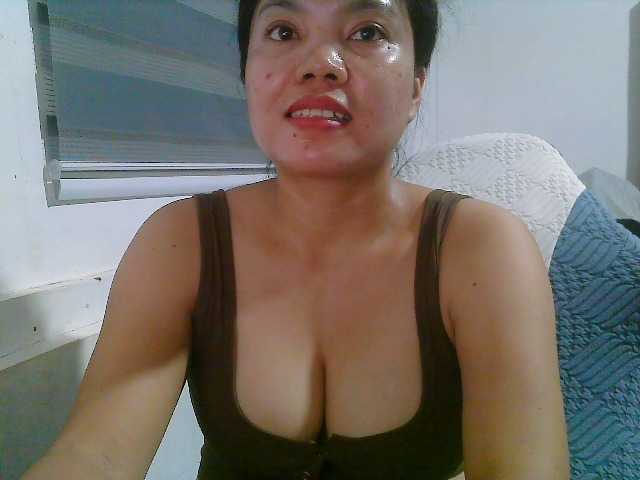 Courtney01 live cam on BongaCams