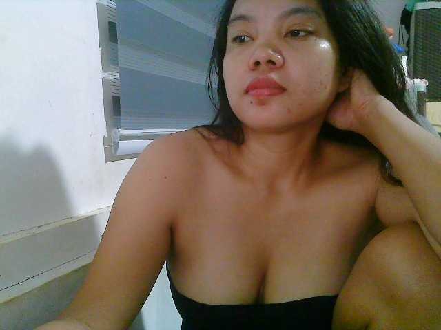 Courtney01 live cam on BongaCams