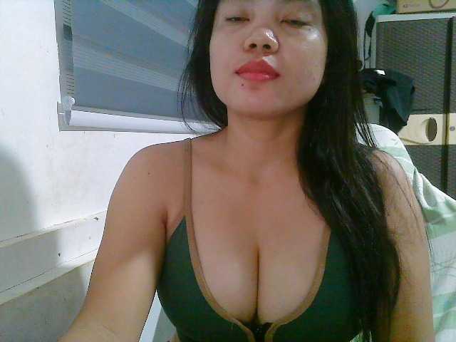 Courtney01 live cam on BongaCams