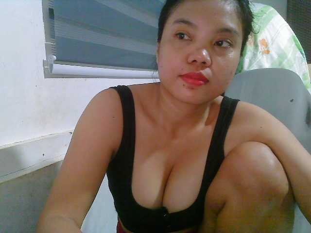 Courtney01 live cam on BongaCams