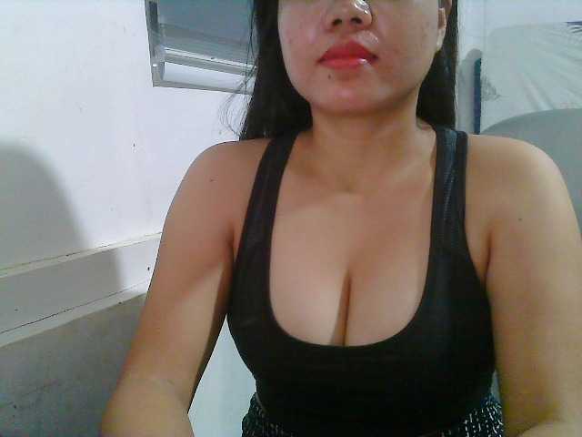 Courtney01 live cam on BongaCams