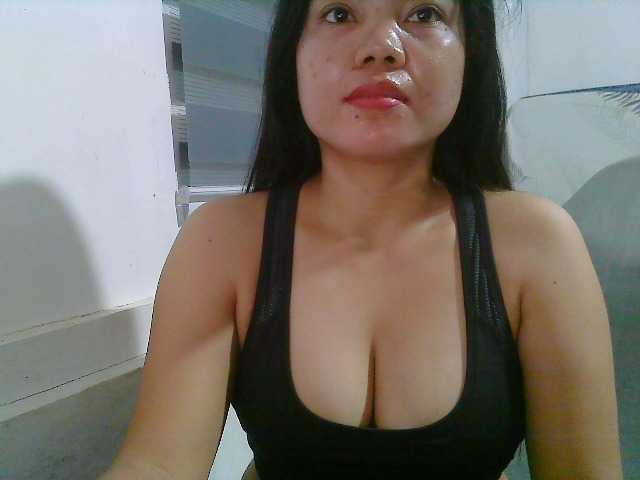 Courtney01 live cam on BongaCams