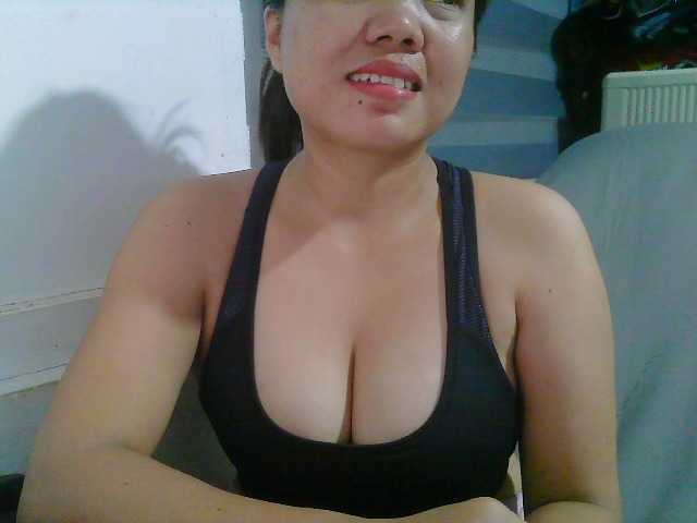 Courtney01 live cam on BongaCams