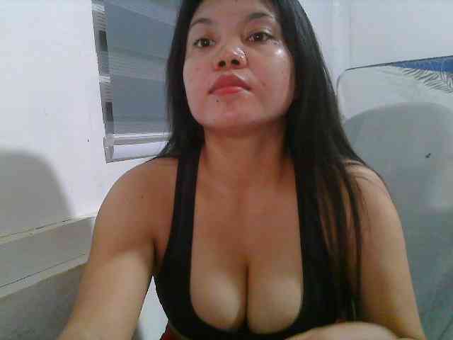 Courtney01 webcam
