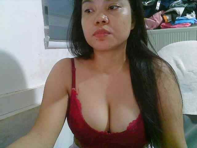 Courtney01 webcam