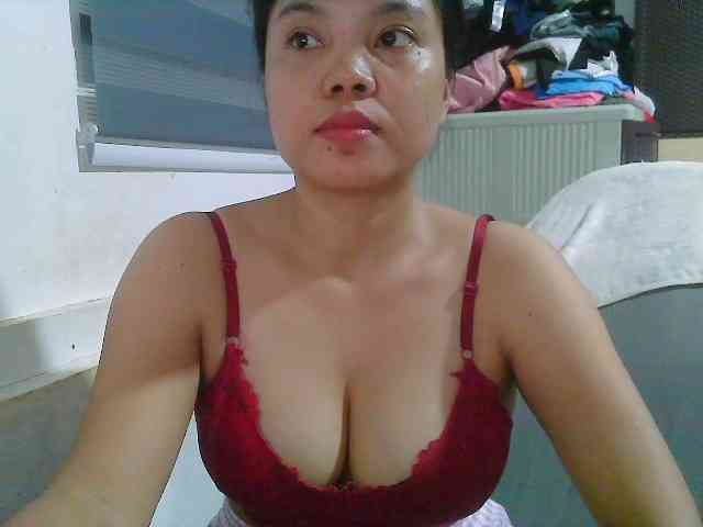 Courtney01 webcam