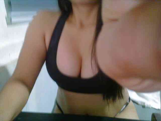 Courtney01 webcam