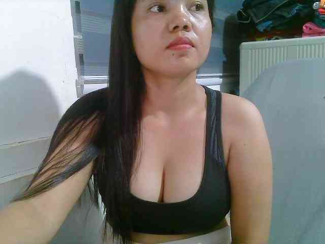Courtney01 webcam
