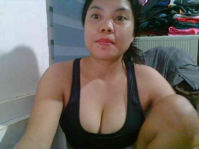 Courtney01 webcam