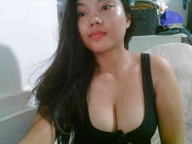 Courtney01 webcam