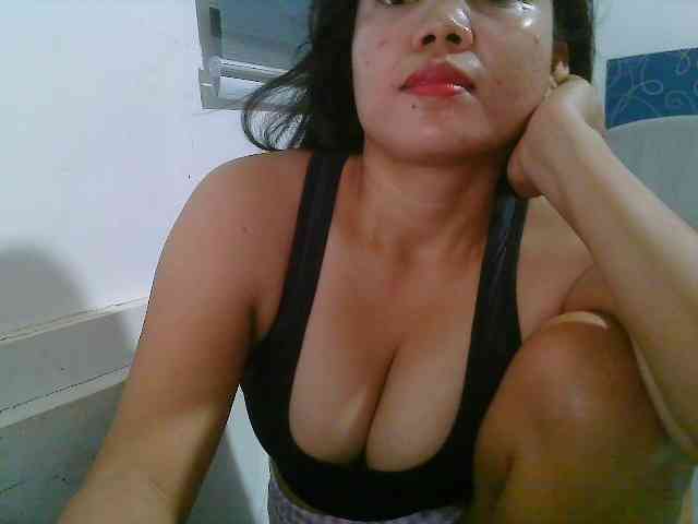 Courtney01 webcam