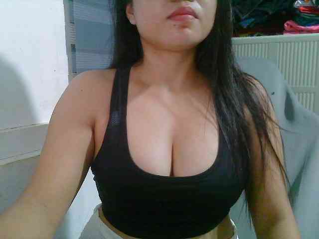 Courtney01 webcam